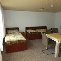 Bungalow bis 4 Personen mit WC/Dusche