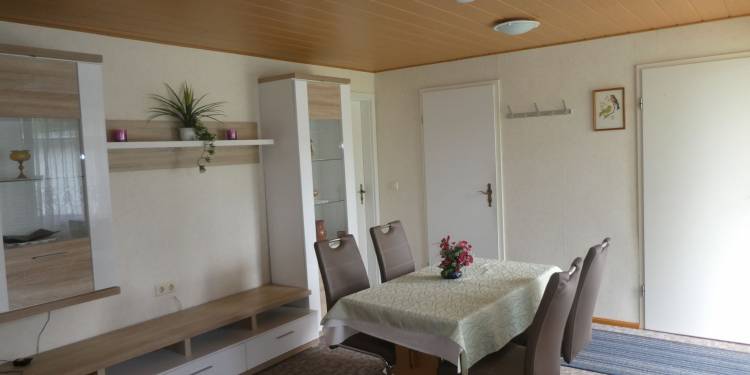 Bungalow bis 4 Personen mit WC/Dusche