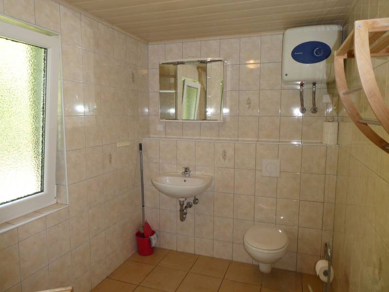 Bungalow bis 4 Personen mit WC/Dusche