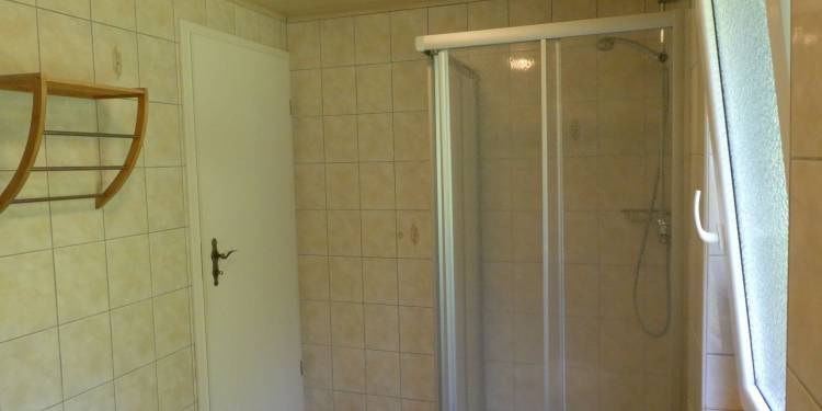 Bungalow bis 4 Personen mit WC/Dusche